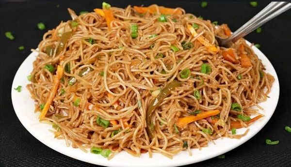 Chocoden Special Veg Chowmein - Half Plate