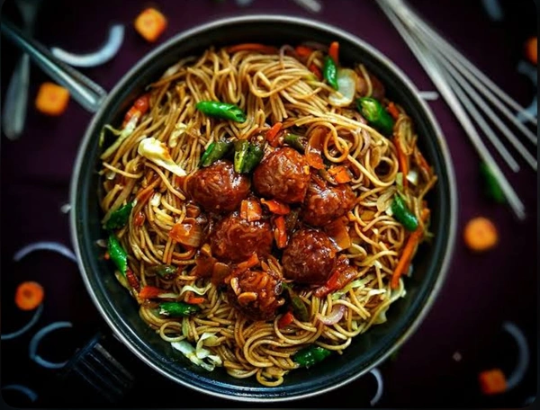 Chocoden Special Manchurian Chowmein - Half Plate
