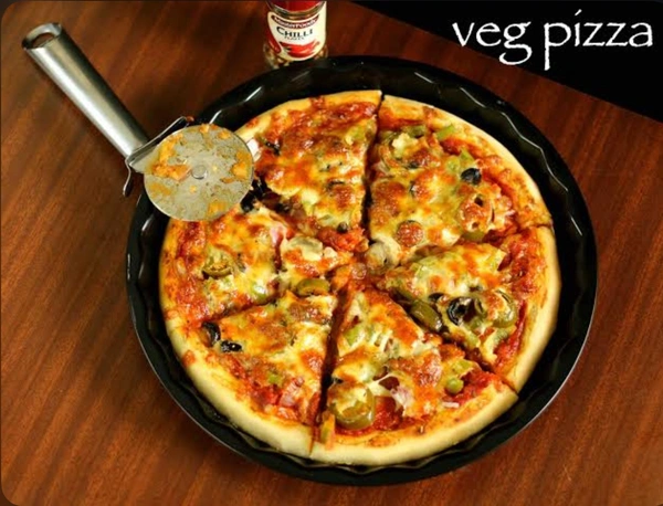 Chocoden Special Veg Cheese Pizza  - Classic