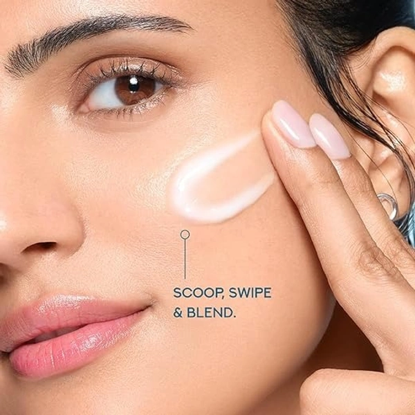 POND'S Super Light Gel Oil Free Face Moisturizer 50 g | With Hyaluronic Acid & Vitamin E for Fresh Glowing Skin & 24 hr Hydration -