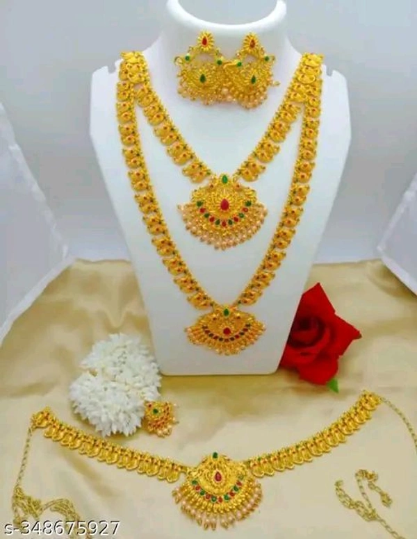 Complete Your Look: South Combo Necklace Set with Kamarband
