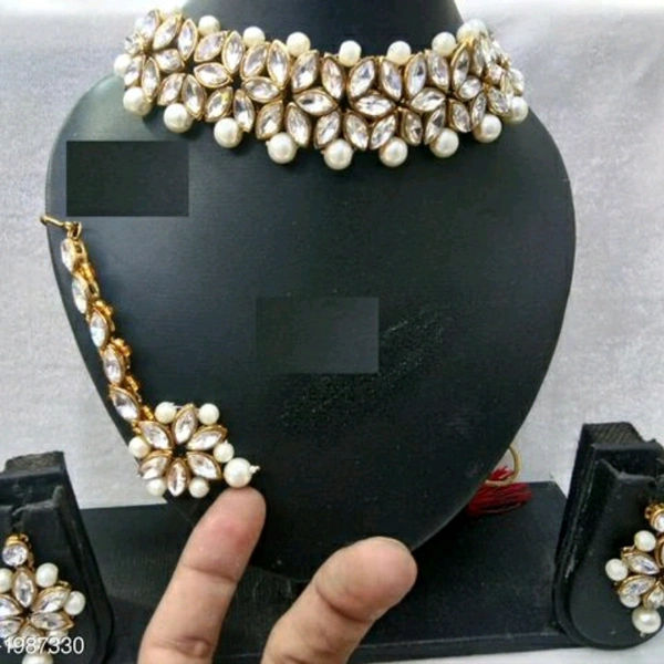 Choker Set - White
