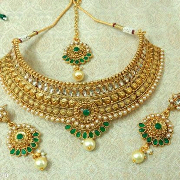 Golden Jewellery Set