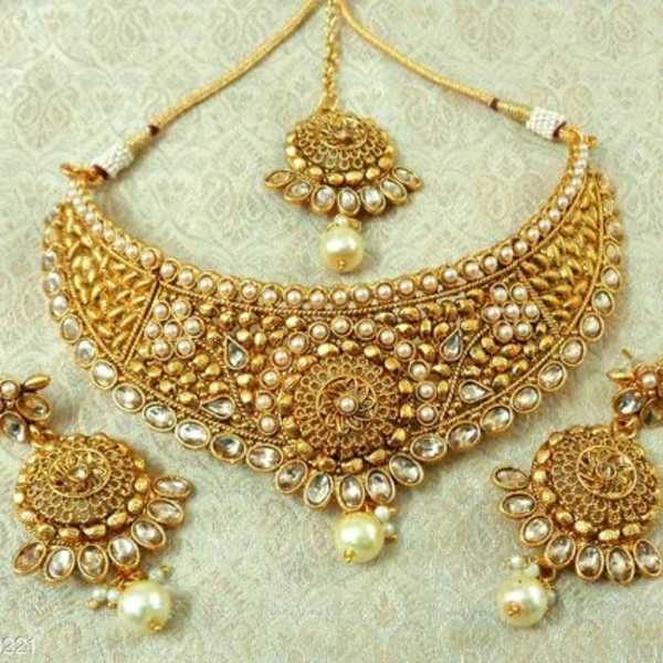 Golden Jewellery Set