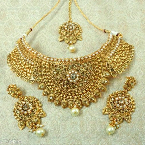 Golden Jewellery Set