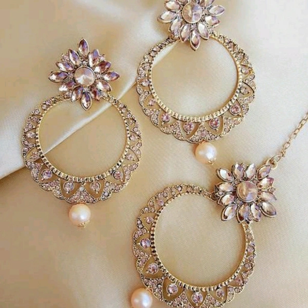 Maangtika and earrings set