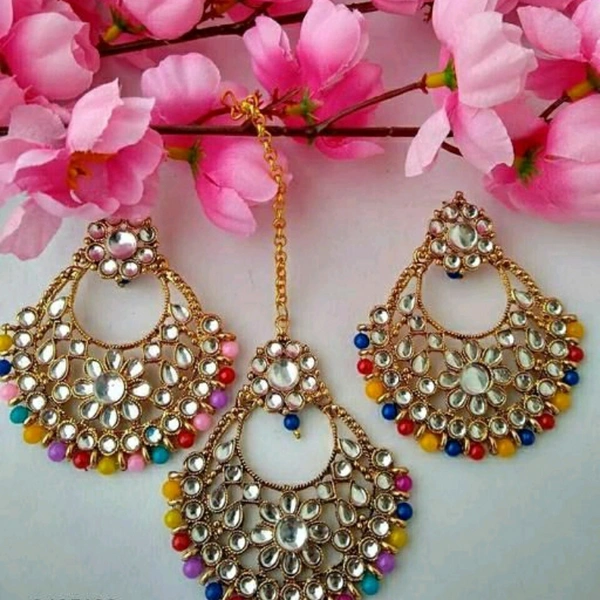 Maangtika and earrings set