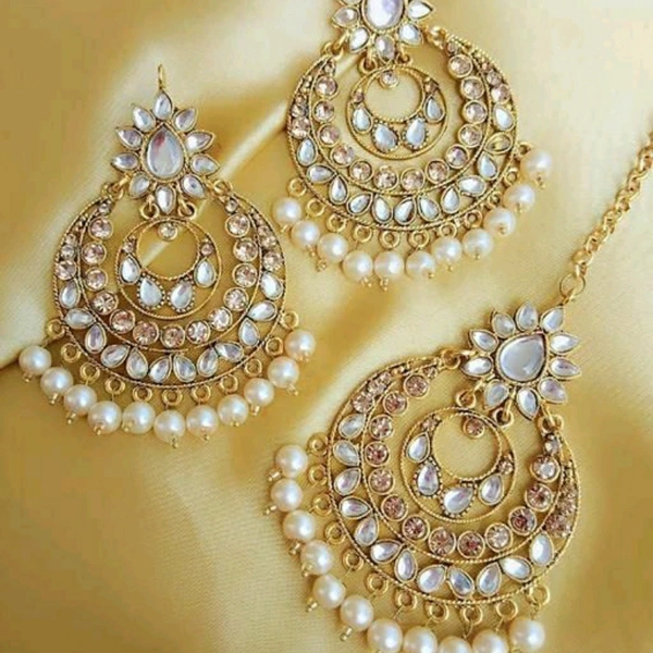 Maangtika and earrings set