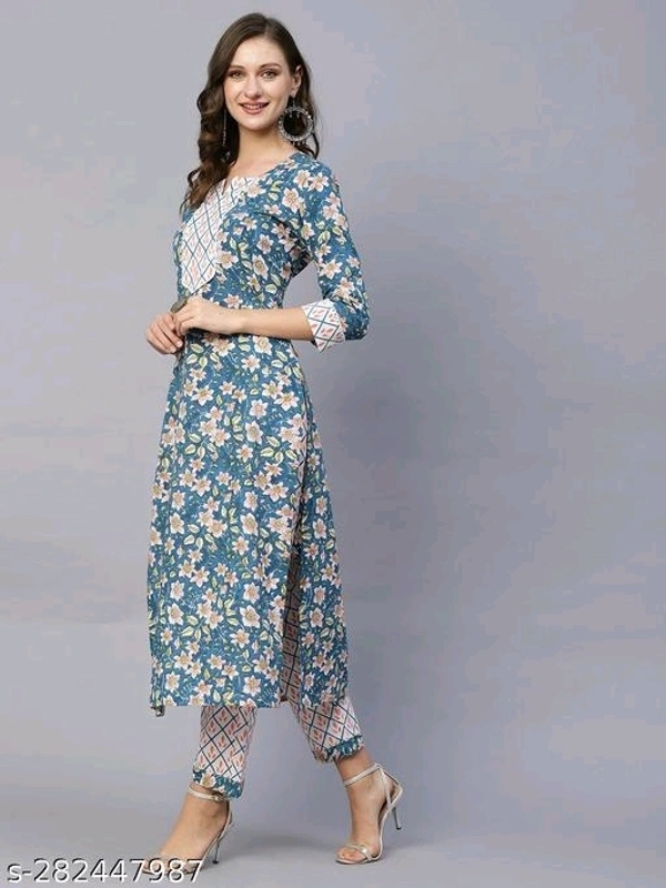 Kurti Set For Women  - S