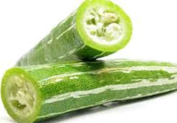 Snake gourd : 500 gms (Add 2 quantity to your cart for 1 kg order)