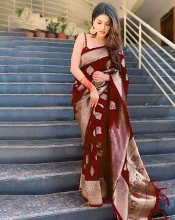 AVANTIKA FASHION kanjivaram silk. The Avntika Fashion Kanjivaram Silk Saree is a stunning blend of tradition and elegance, crafted with premium-quality silk for a luxurious feel.  - Free Size