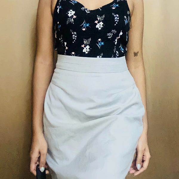 H&M Knee Length Skirt - EU40, Light Grey