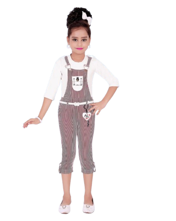 Fashion Comfortable and Relax Dungarees Capari for Girls