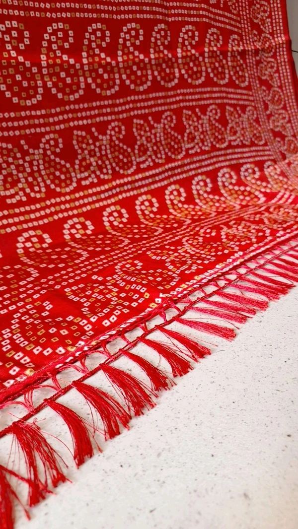 Red & White Bandhani Turkey Silk Saree