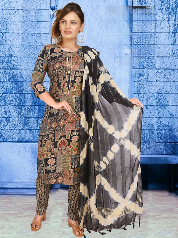 Round Full Pair Kurti With Fancy Duptta - XL