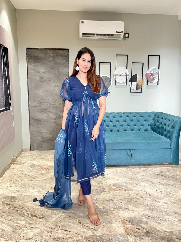 Digital Floral Printed Pure Georgette Fabric Pleated Aliya Cut With Side Cut Suit