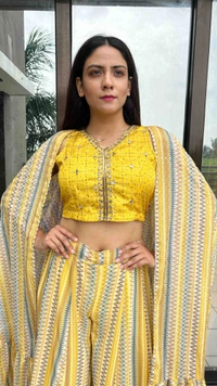 ✨ *EXCLUSIVE DESIGNER JACKET WITH BLOUSE AND PALAZZO* - Xl (42)