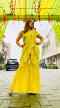 GET READY FOR UPCOMING FESTIVITIES AND WEDDING CELEBRATIONS WITH THIS GARARA DRAPE READY TO WEAR SAREE WITH TWO BLOUSE OPTIONS EMBELLISHED WITH REAL MIRROR HAND WORK AND ZARI EMBROIDERY, KAUDI HANGINGS. - Xs (34)