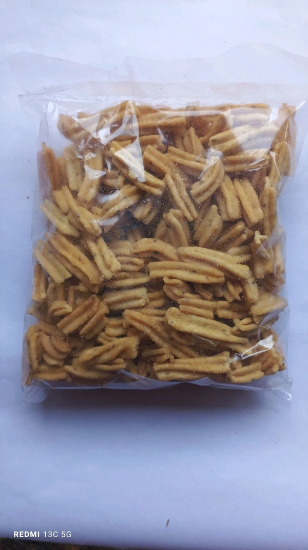 Besan Gathiya Namkin - 200 Gram