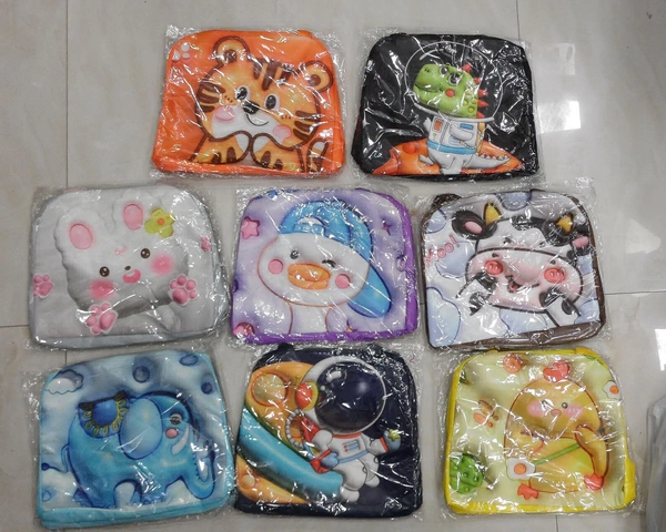 3D Cartoon Lunch Bag β Cute, Insulated & Portable for Kids & Professionals!