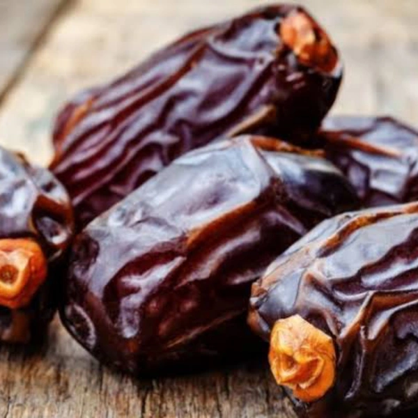 REAL FOODS ARABIAN DATES - 200G