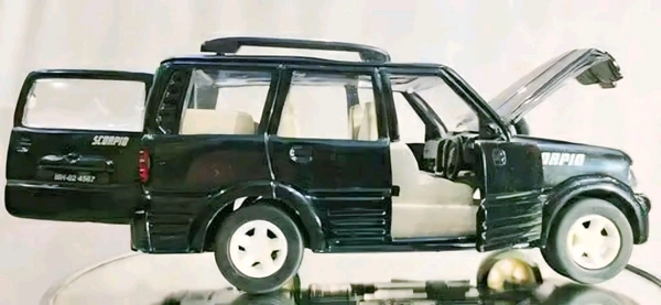 Miniature Scorpio Model Car (Black)  - 1:32