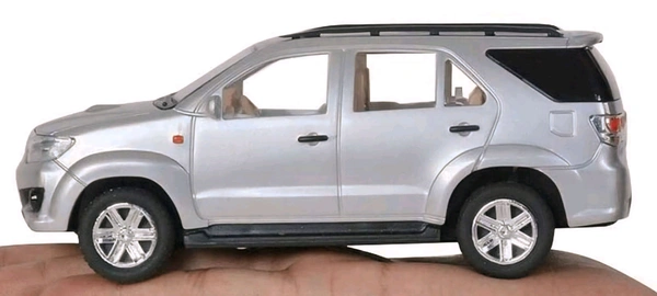 Miniature Fortuner Car  - 1:32