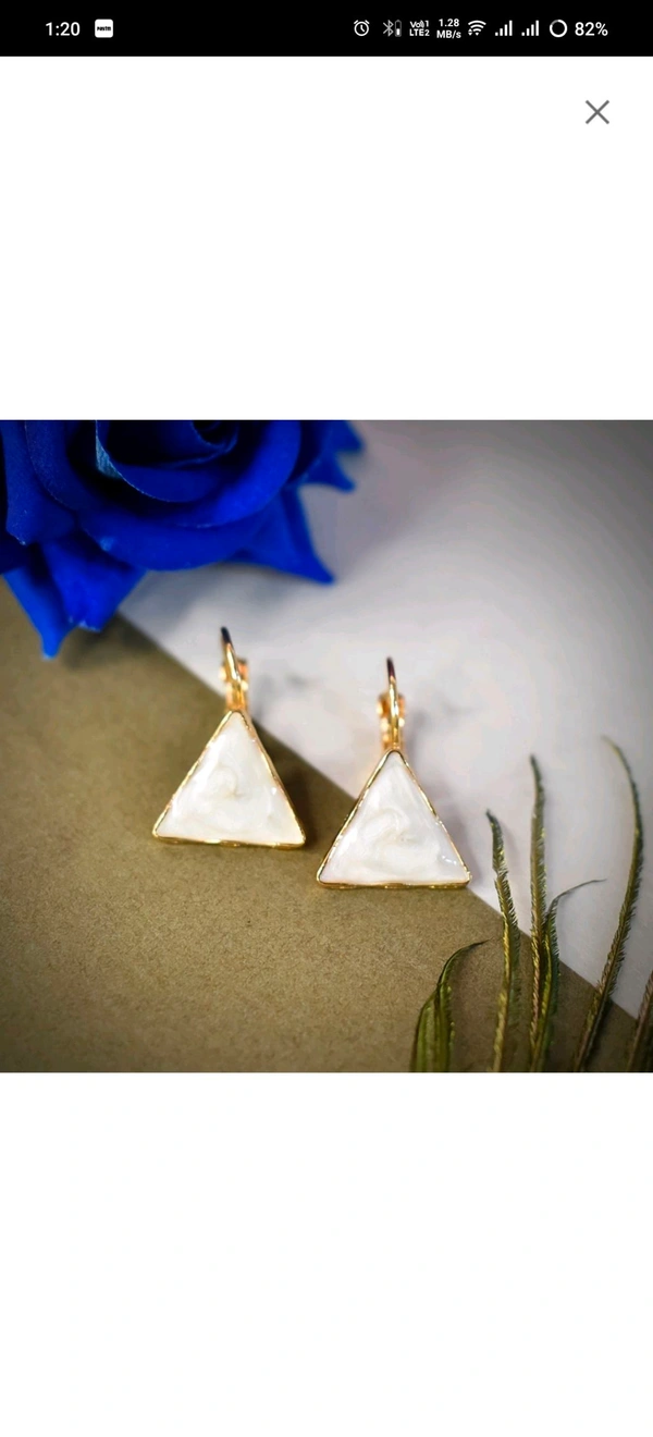 AG fashions Elegant Ear Rings 😻 - White