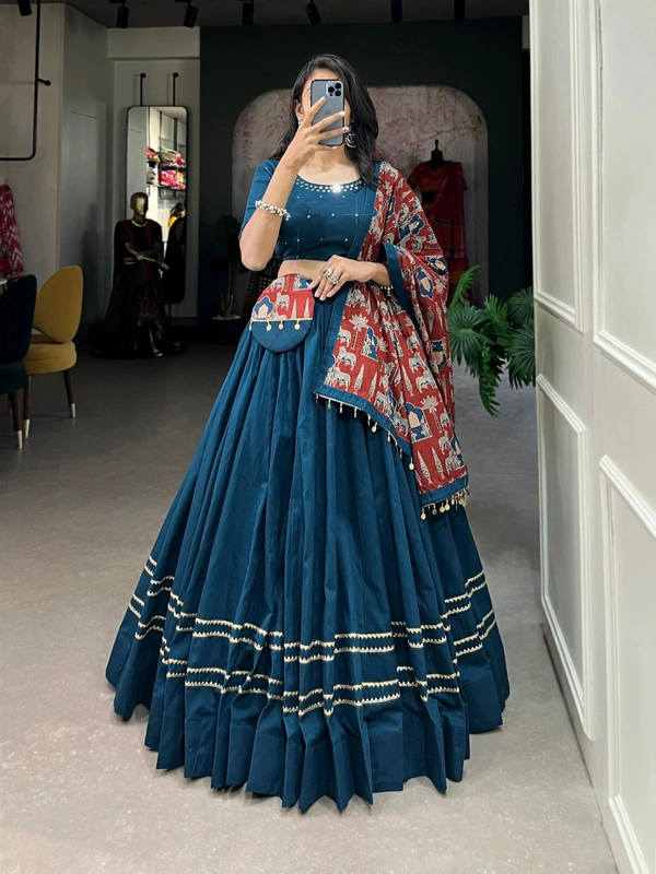 Wrap yourself in the elegance of pure cotton with delicate Gota Patti touch-ups, perfect for any festive occasion 🥰navratri collection - #lehengacholi #cottonlehengacholi #chaniyacholi #ghaghracholi #traditionallehenga #cottonchaniyacholi #garbadress #printednavratrilehenga  