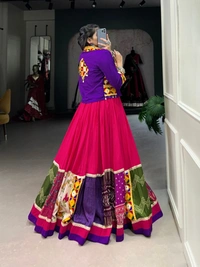 There sense of magic in Navratri with this lehenga ❤️💚