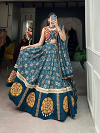 Radiate Festive Elegance in a Pure Rayon Navratri Chaniya Choli, Complete with Sophisticated Printed Foil Work and Gamthi Patch & Lace Touch-Up 💫