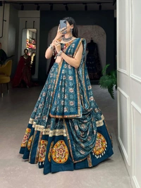 Radiate Festive Elegance in a Pure Rayon Navratri Chaniya Choli, Complete with Sophisticated Printed Foil Work and Gamthi Patch & Lace Touch-Up 💫
