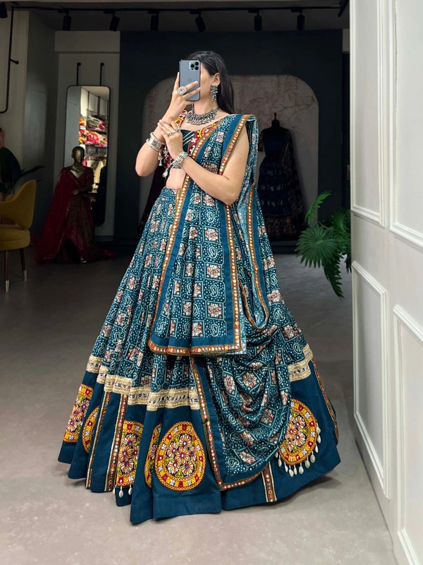 Radiate Festive Elegance in a Pure Rayon Navratri Chaniya Choli, Complete with Sophisticated Printed Foil Work and Gamthi Patch & Lace Touch-Up 💫