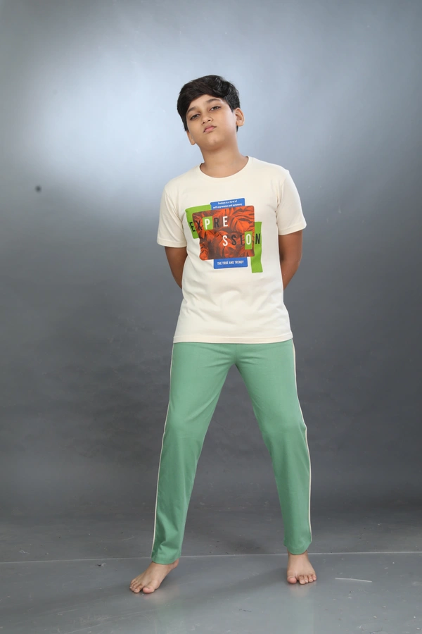 Vee MAX Vee Max Boys Printed Collar Night Suit - 13-14 Yrs