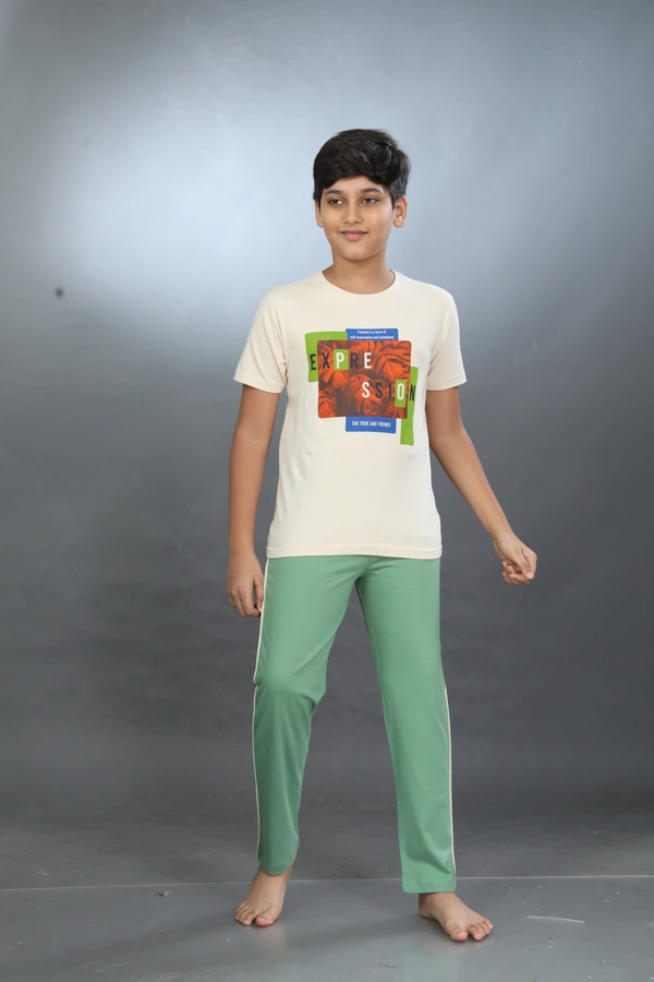 Vee MAX Vee Max Boys Printed Collar Night Suit - 13-14 Yrs