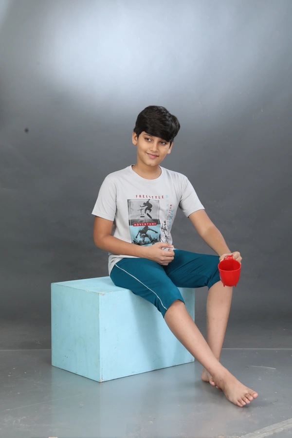 Vee MAX Vee Max Boys Printed Collar Night Suit - 7-8 Yrs
