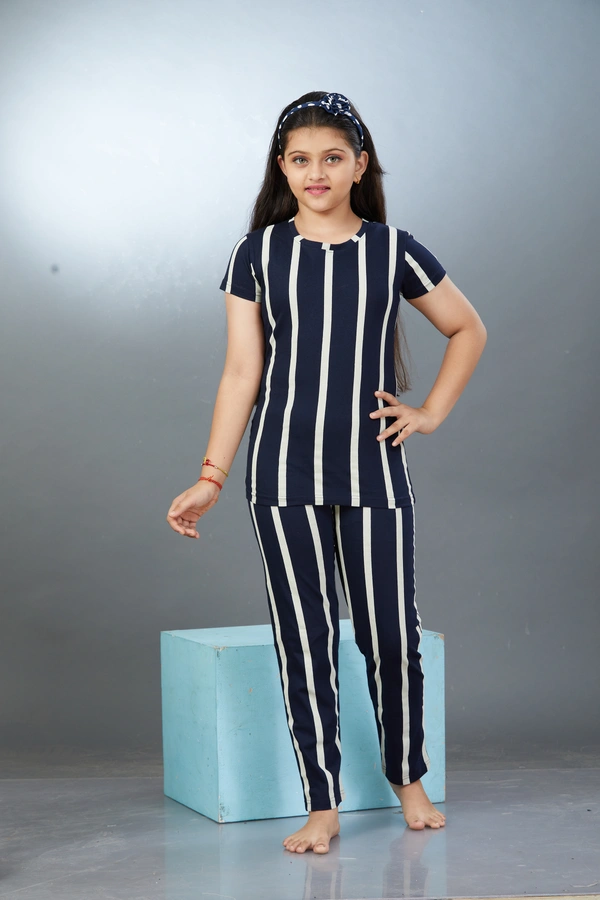 Vee MAX Vee Max Girls Printed Collar Night Suit - Grey, 1-2 Yrs
