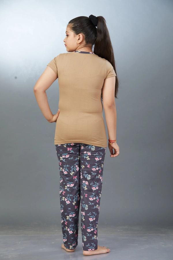 Vee MAX Vee Max Girls Printed Collar Night Suit - Grey, 1-2 Yrs