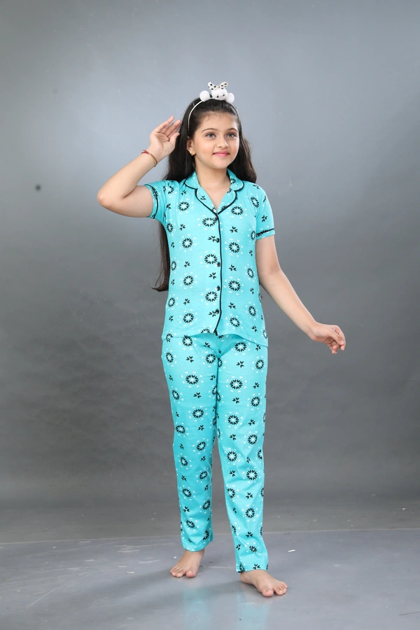 Vee MAX Vee Max Girls Printed Collar Night Suit - Green, 7-8 Yrs