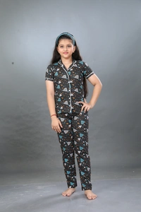 Vee MAX Vee Max Girls Printed Collar Night Suit - Black, 4-5 Yrs