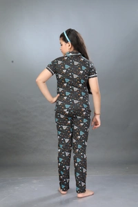 Vee MAX Vee Max Girls Printed Collar Night Suit - Black, 4-5 Yrs