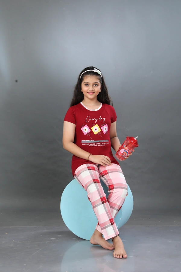 Vee MAX Vee Max Girls Printed Collar Night Suit - Maroon, 4-5 Yrs