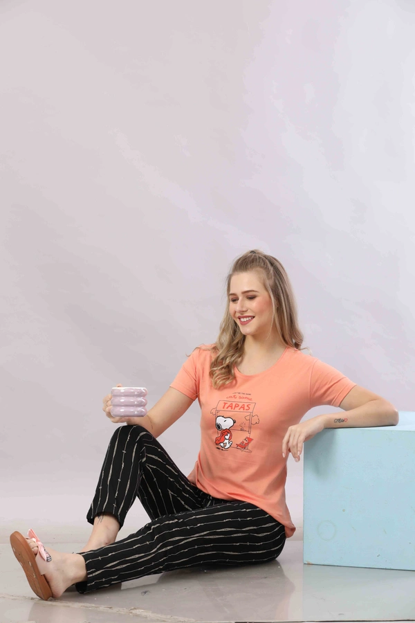 Vee MAX Vee Max Printed Womens  Womens Night Suits - Orange, M