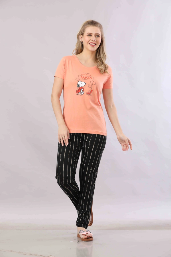 Vee MAX Vee Max Printed Womens  Womens Night Suits - Orange, M
