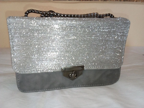 Logu's  Glitter Handbag For Women With Chain Handle  - Dorado