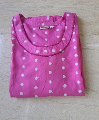 Women's Party Wear Kurti - Magenta / Fuchsia, M