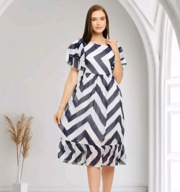 Elegant Zig Zag Pattern Long Dress  - M, Black