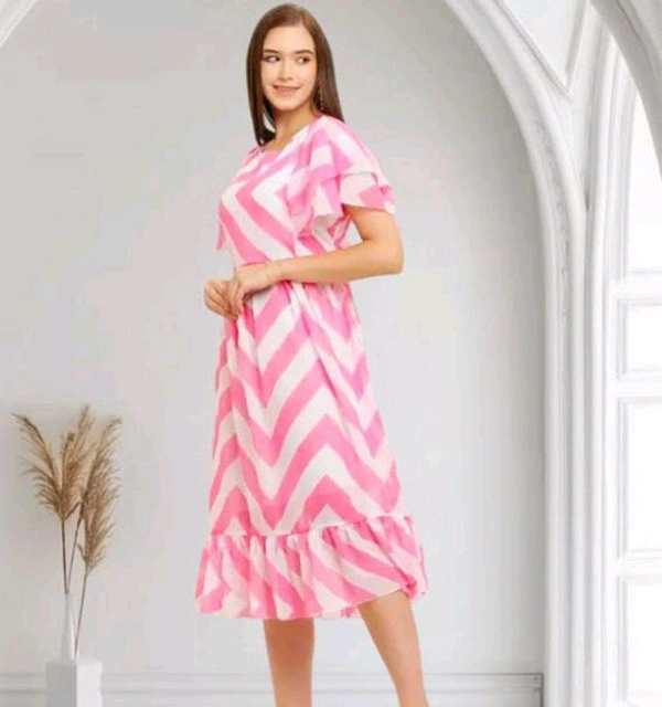 Elegant Zig Zag Pattern Long Dress  - XXL, Pink Lace