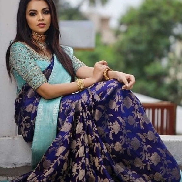 Kashavi Graceful Silk Saree
