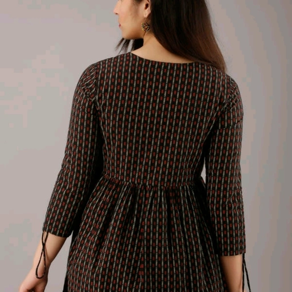 ftDiva Printed tunic in black - XXXL